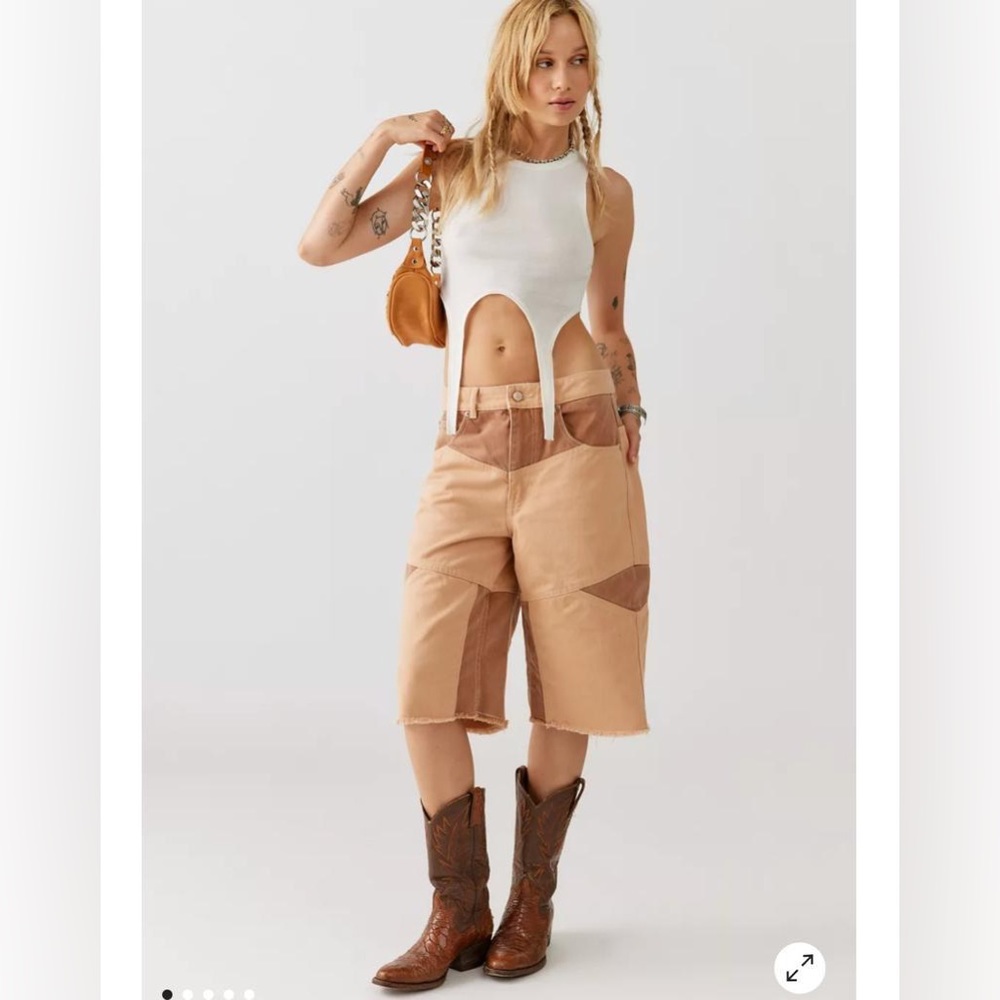 SOLD}Urban Outfitters BDG Skater Girl Denim Shorts •
Seamed Sand